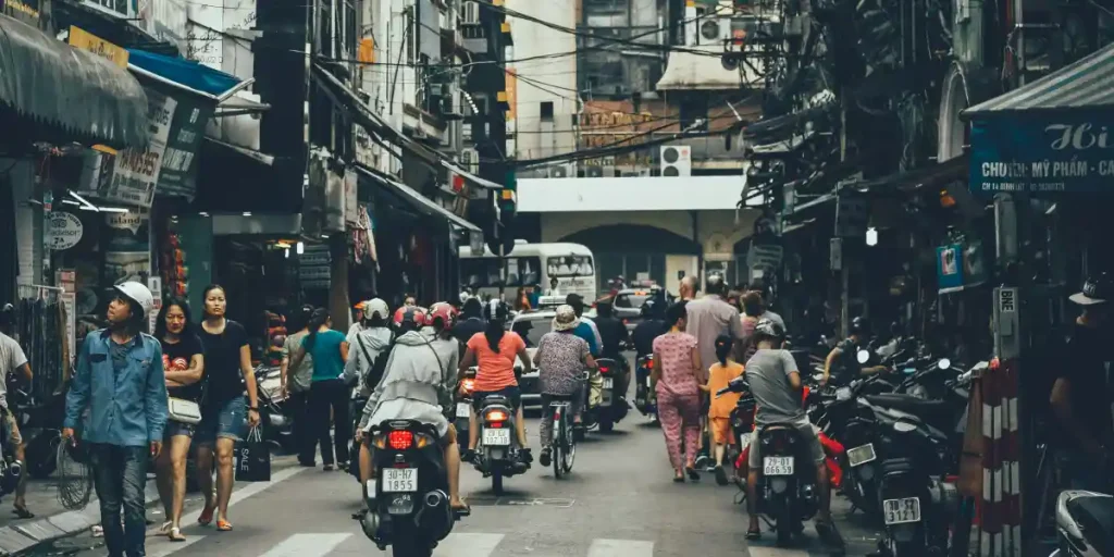 Strange Things in Vietnam for Tourists, crowded streets