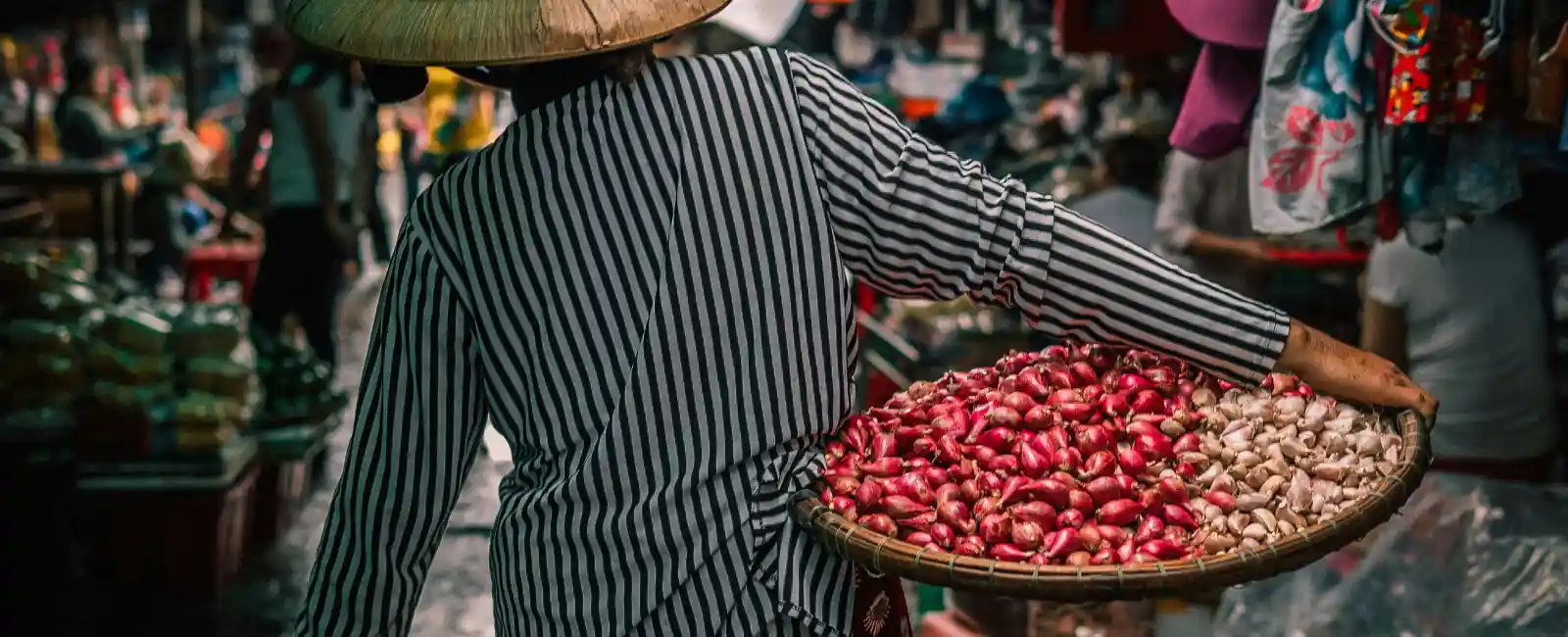 Vietnamese-food-market